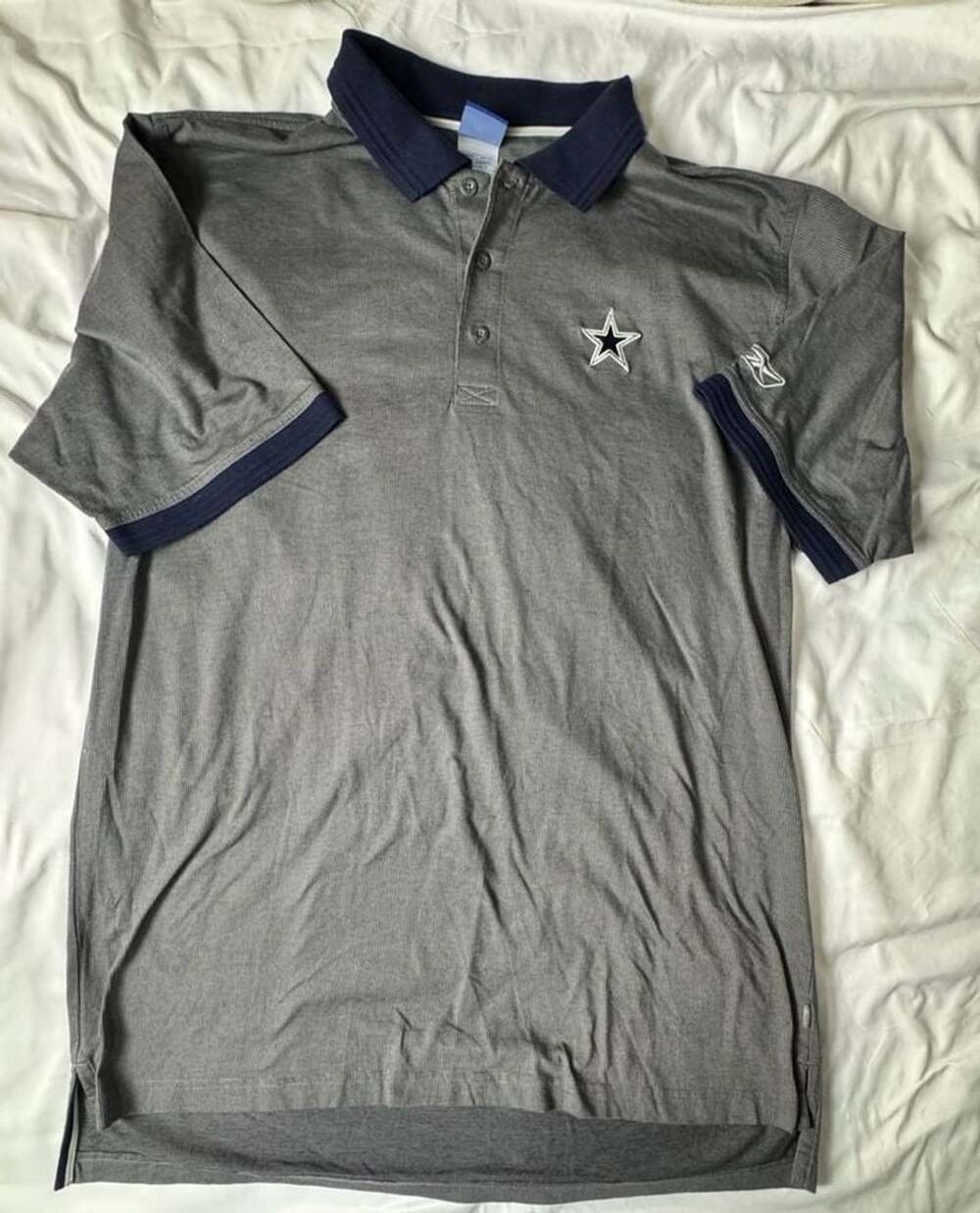 Reebok Dallas Cowboys NFL Polo Size L Gray Blue